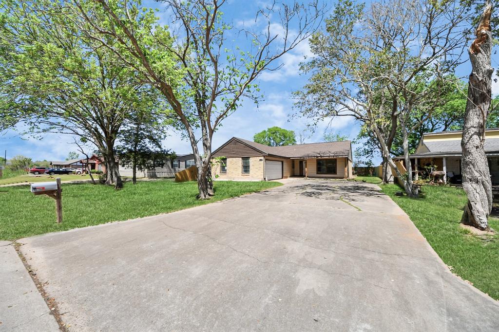 1133 Kingston Drive, Wharton, Texas image 3