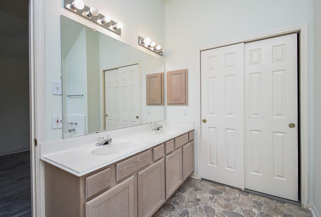 6818 Cansfield Court, Katy, Texas image 11