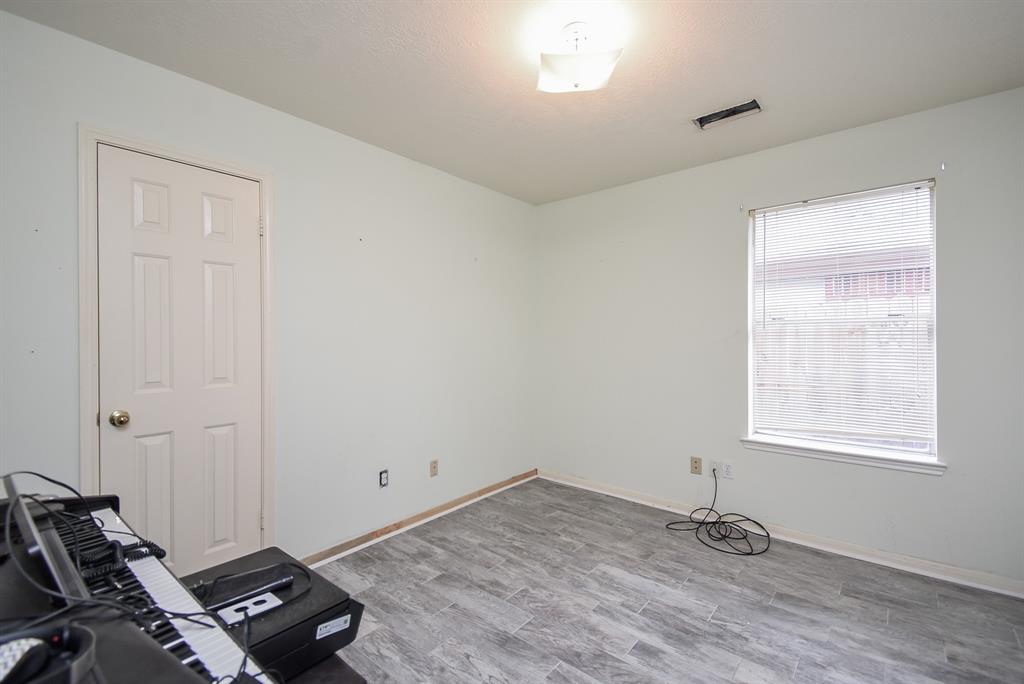 6818 Cansfield Court, Katy, Texas image 14