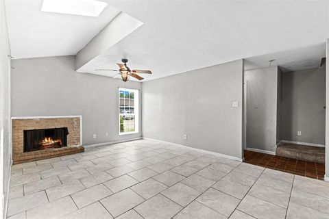 Photo of 9090 S Braeswood Boulevard #21, Houston, TX 77074 (MLS # 95663344)