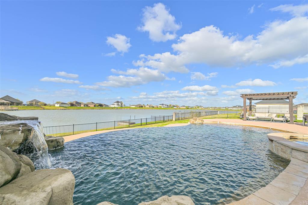 3611 S Shore Drive, Rosharon, Texas image 21