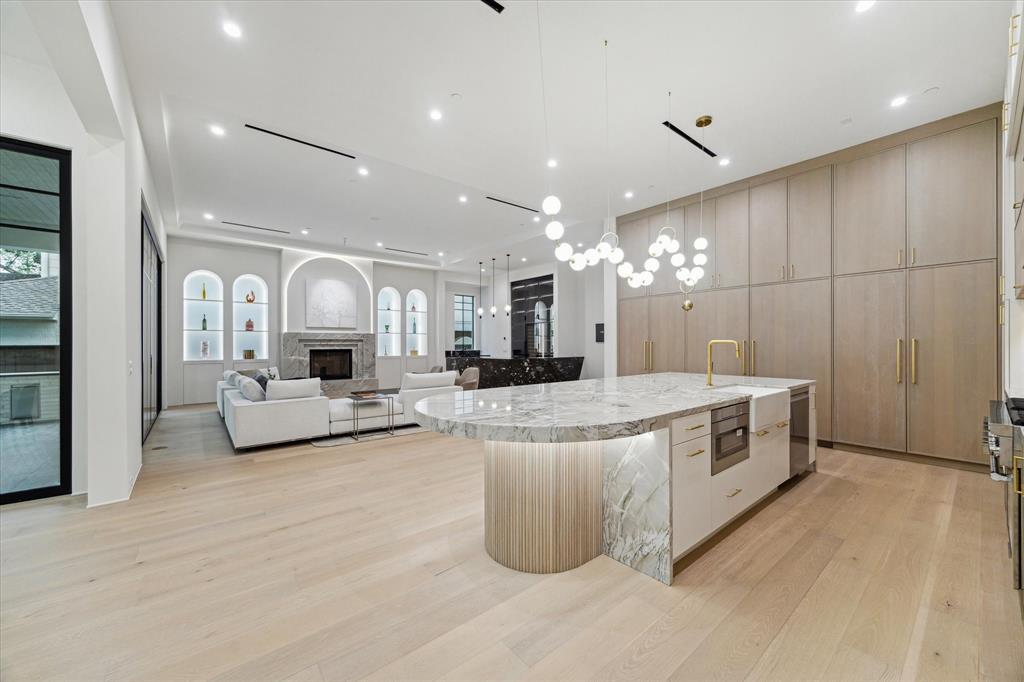 4530 Birch St, Bellaire, Texas image 22