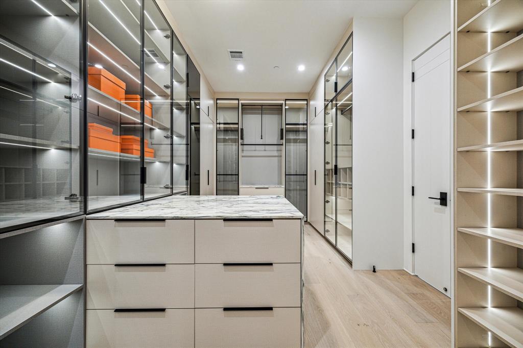 4530 Birch St, Bellaire, Texas image 36