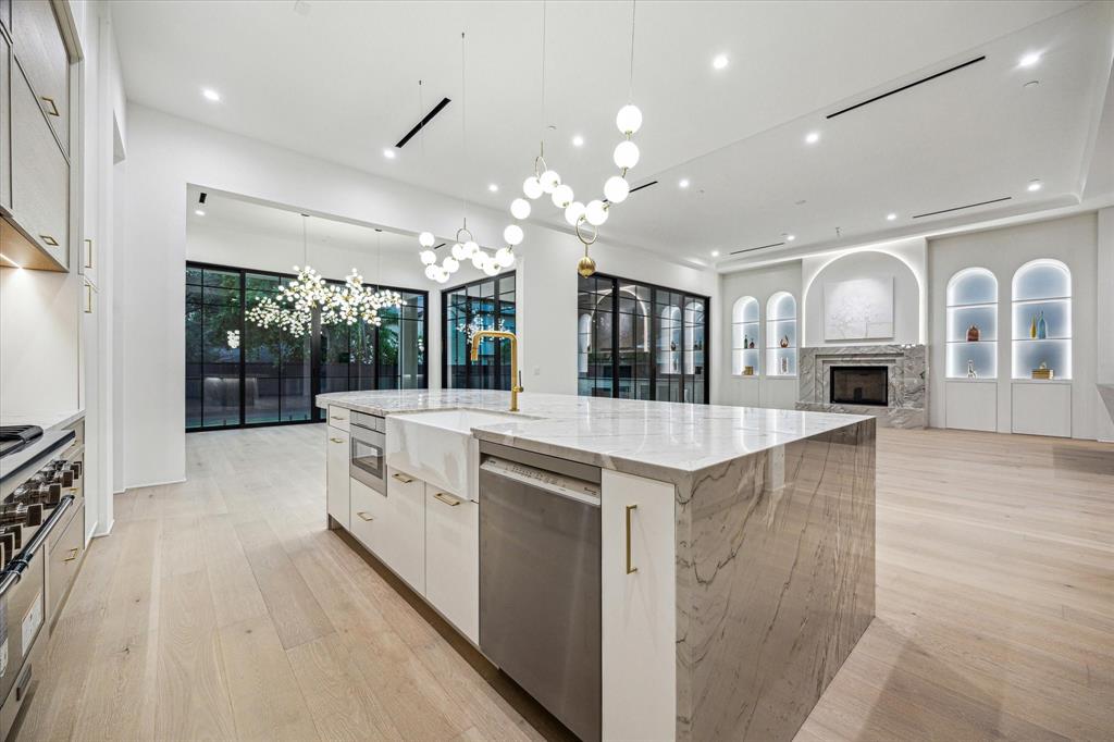 4530 Birch St, Bellaire, Texas image 20