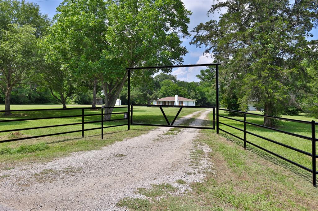 1137 Jones Road, New Waverly, Texas image 1