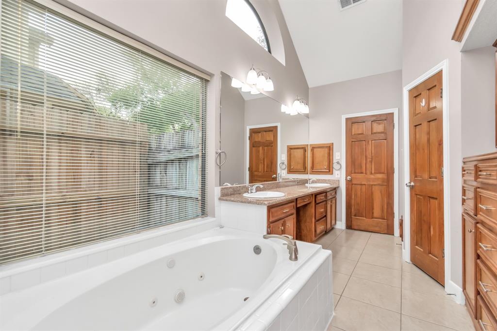 2118 Windmill Drive, Richmond, Texas image 24