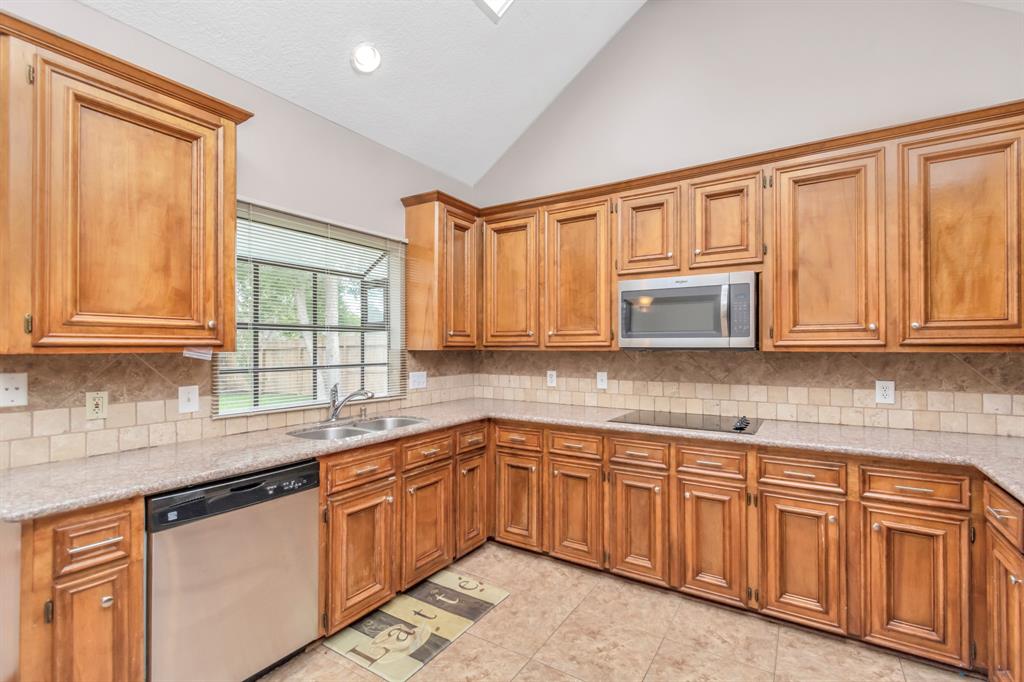 2118 Windmill Drive, Richmond, Texas image 14