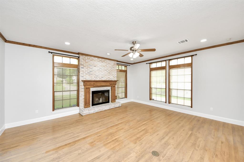 2118 Windmill Drive, Richmond, Texas image 3