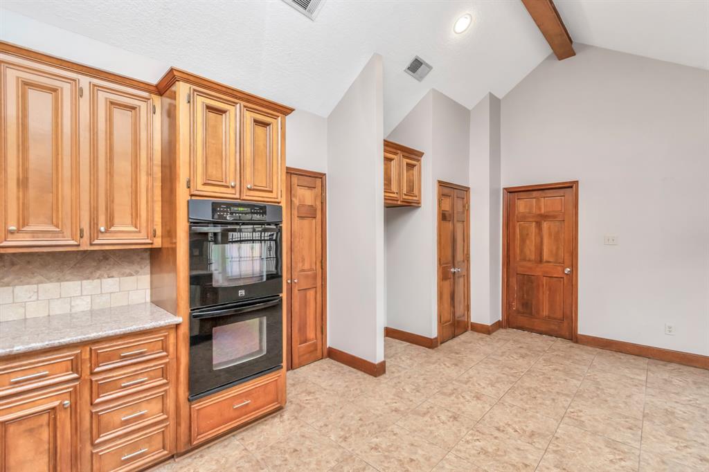2118 Windmill Drive, Richmond, Texas image 10