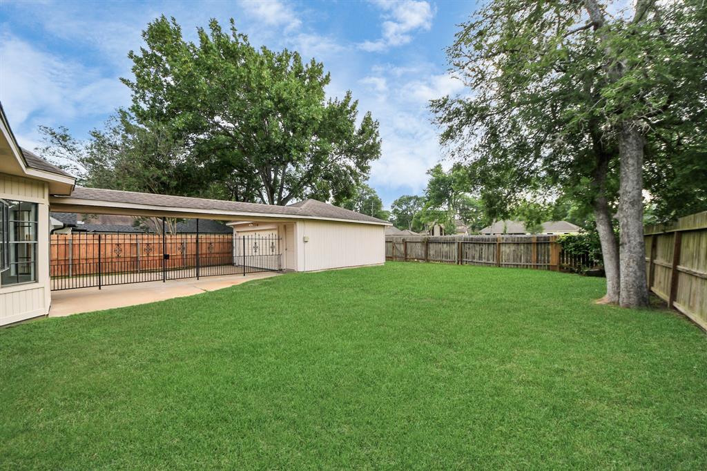 2118 Windmill Drive, Richmond, Texas image 32