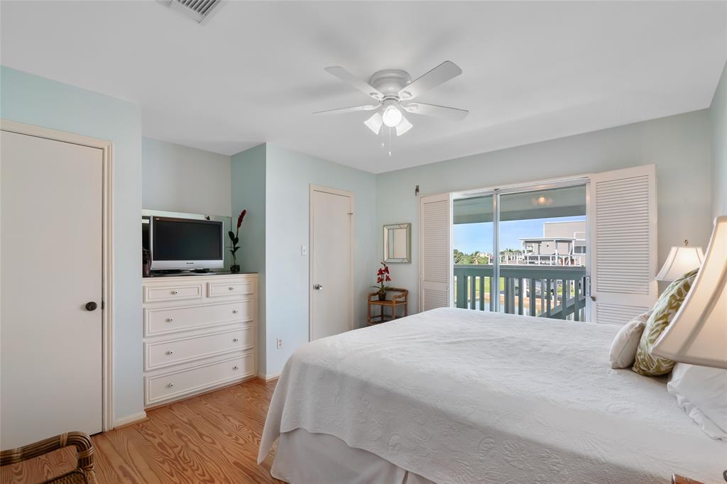 3404 Jolly Roger Circle, Galveston, Texas image 15