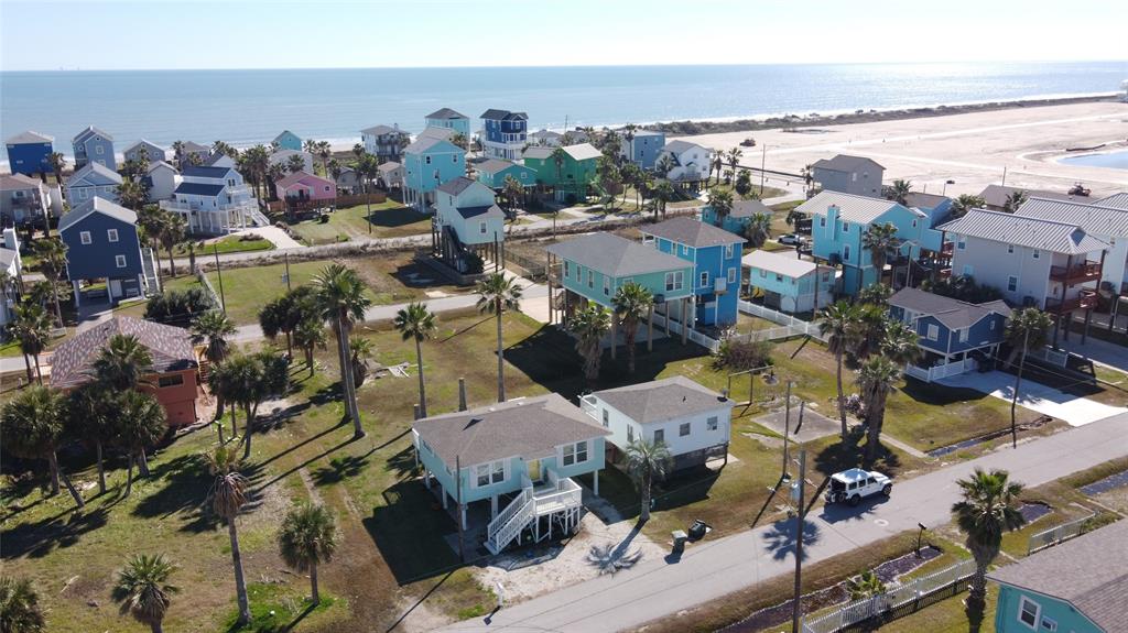 11208 Schwartz Drive, Galveston, Texas image 2