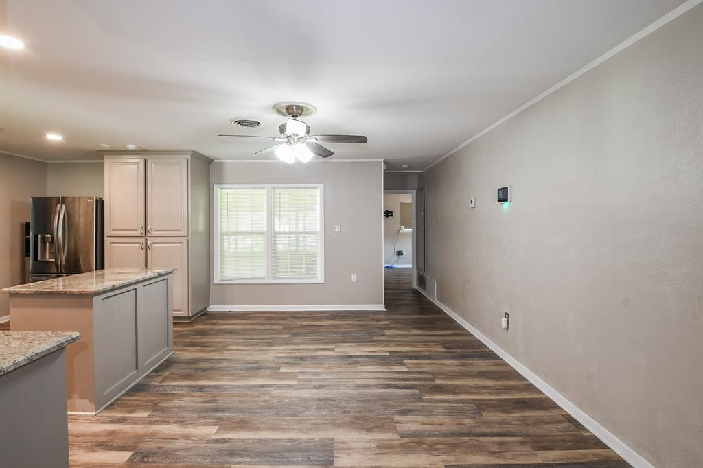 609 Jackson Street, Edna, Texas image 5