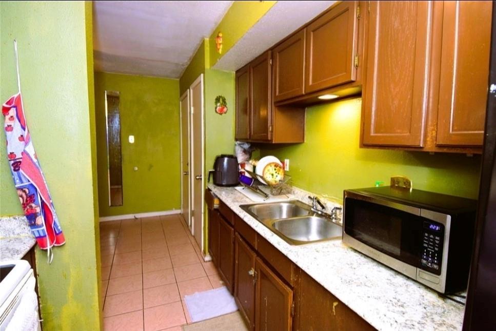 12506 Autumn Leaf Lane