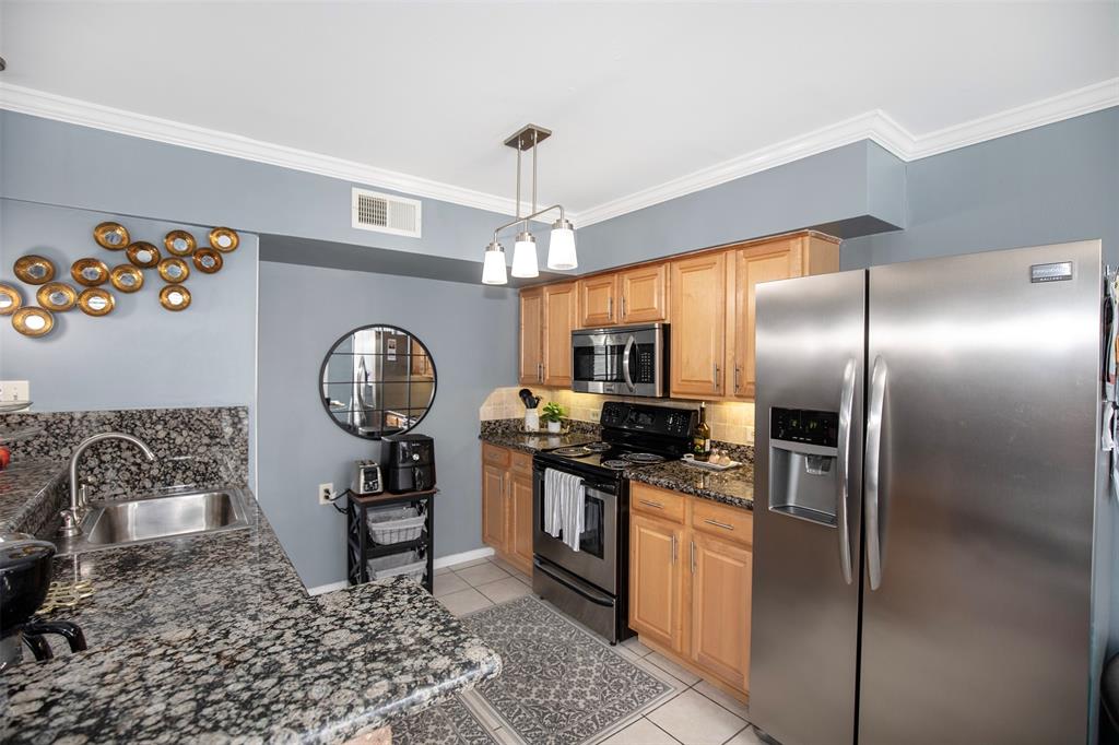 2101 Fountain View Drive #80, Houston, Texas image 18