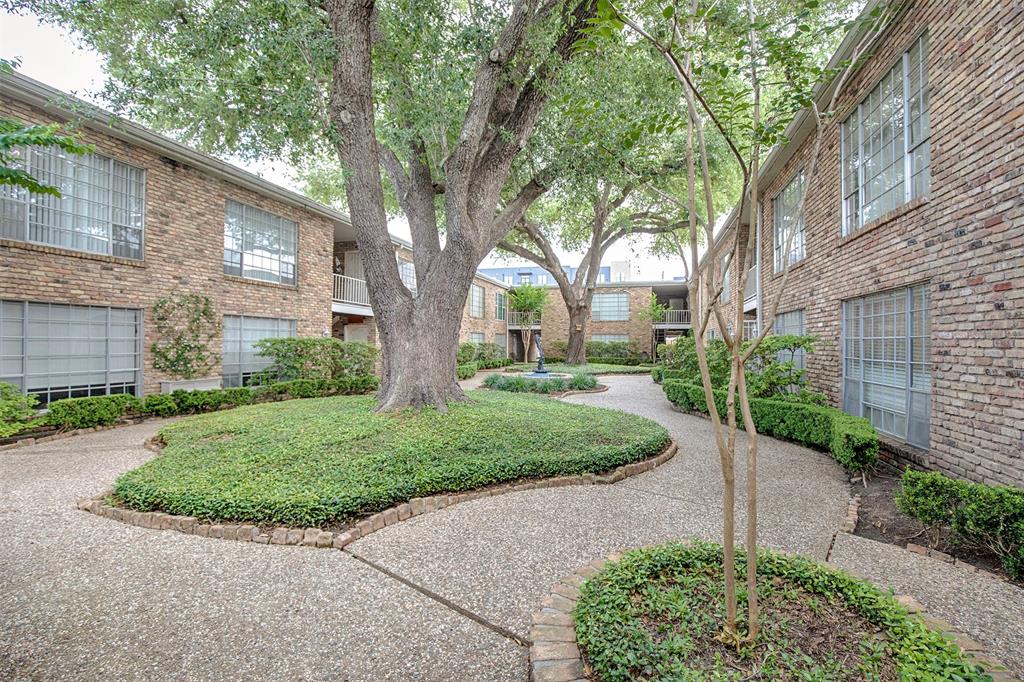 2101 Fountain View Drive 80