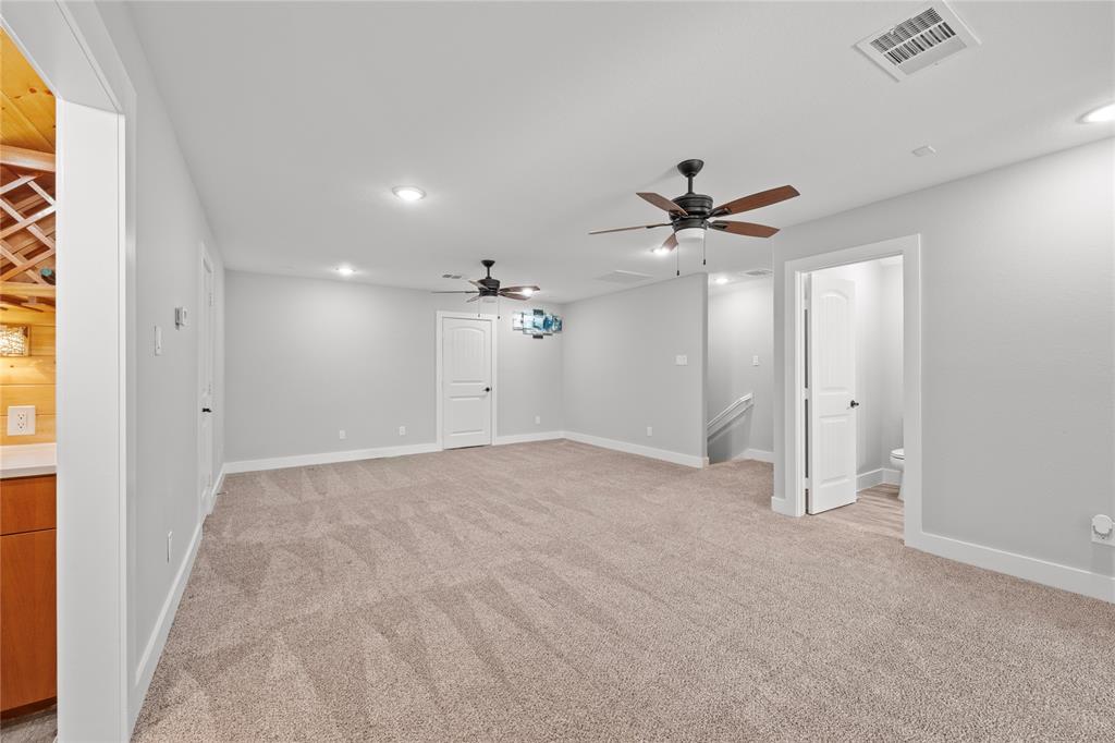 1420 Palomino Trail, Angleton, Texas image 24