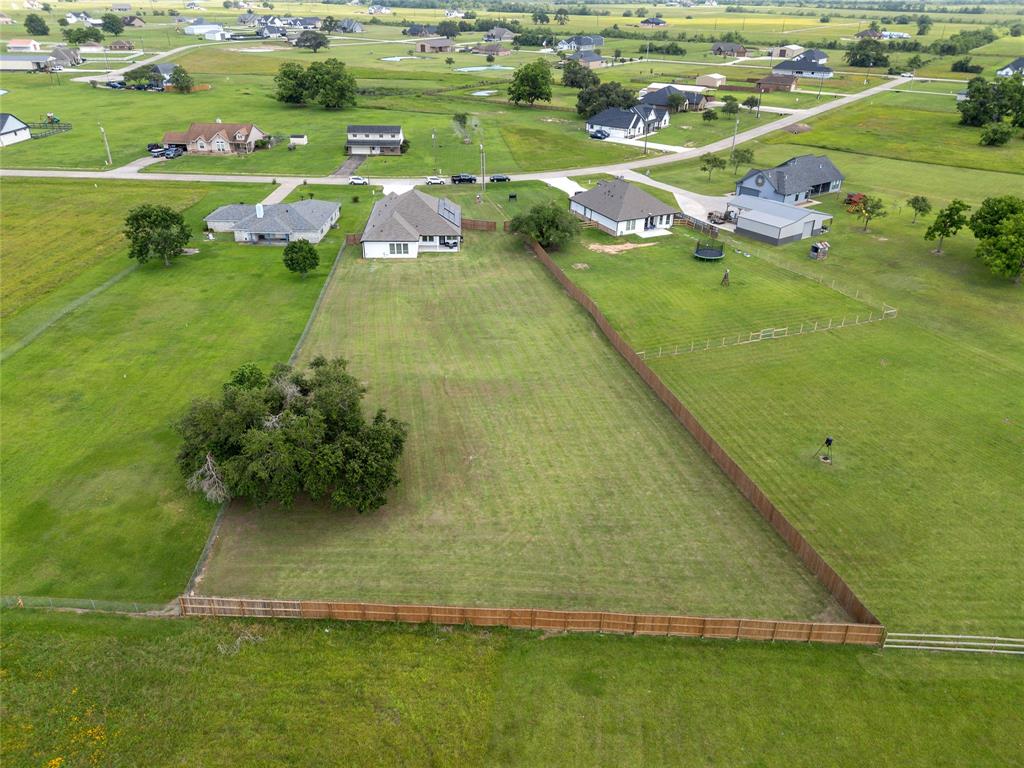 1420 Palomino Trail, Angleton, Texas image 31