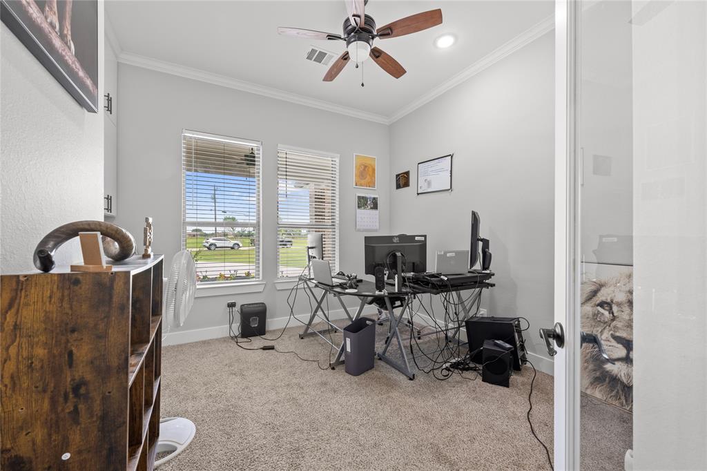 1420 Palomino Trail, Angleton, Texas image 15