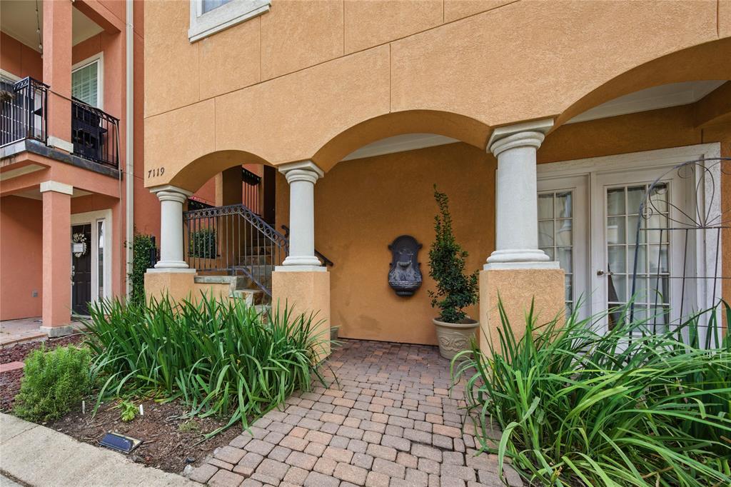 7119 Laguna Villas, Houston, Texas image 2
