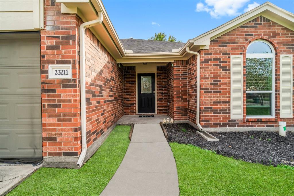 23211 Sandpiper Trail, Spring, Texas image 2