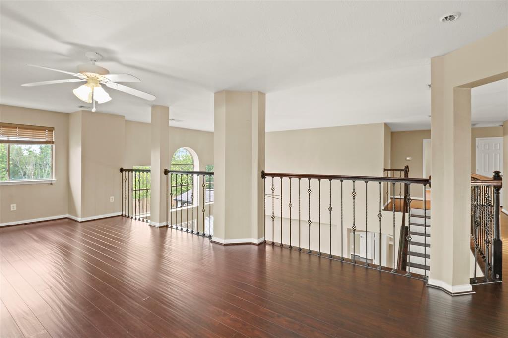 10807 Oak Bayou Lane, Houston, Texas image 37