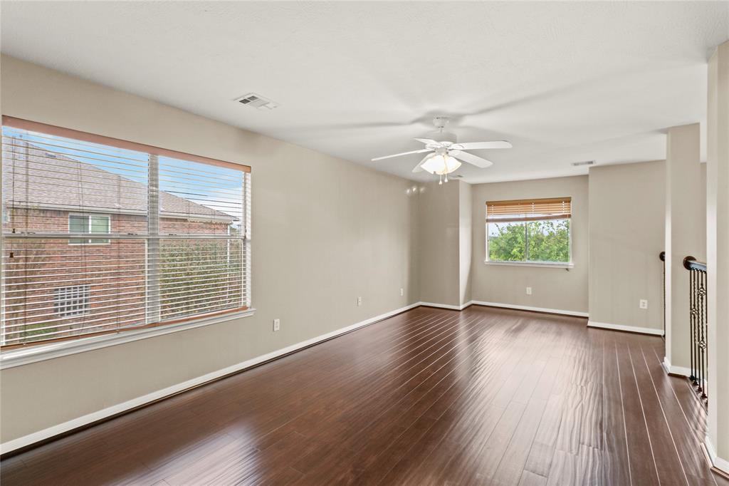 10807 Oak Bayou Lane, Houston, Texas image 33