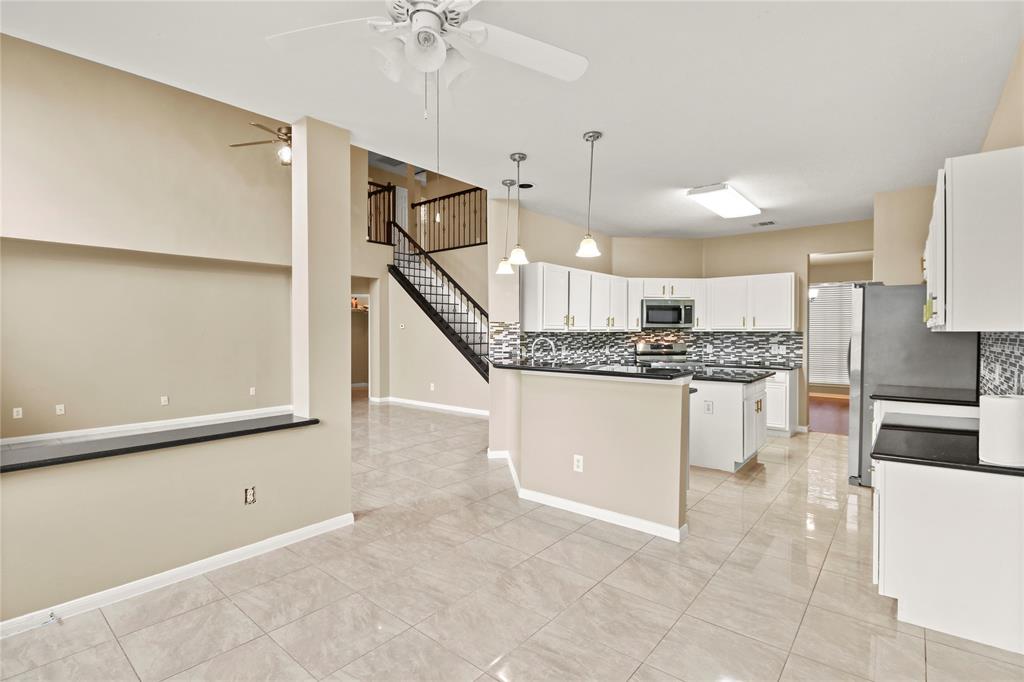 10807 Oak Bayou Lane, Houston, Texas image 15