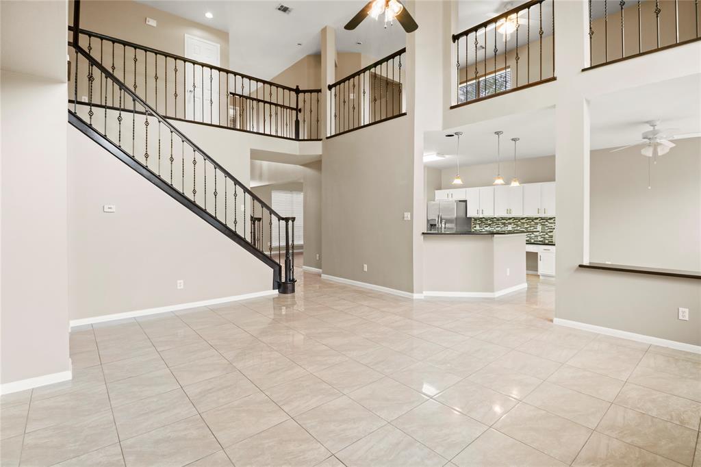 10807 Oak Bayou Lane, Houston, Texas image 12