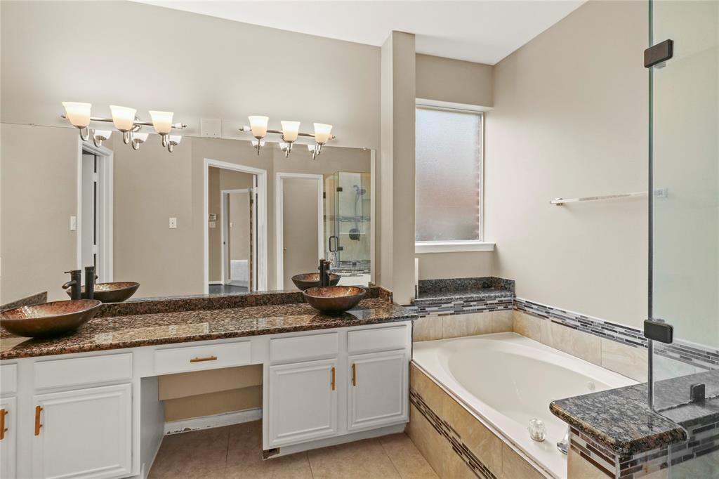 10807 Oak Bayou Lane, Houston, Texas image 23
