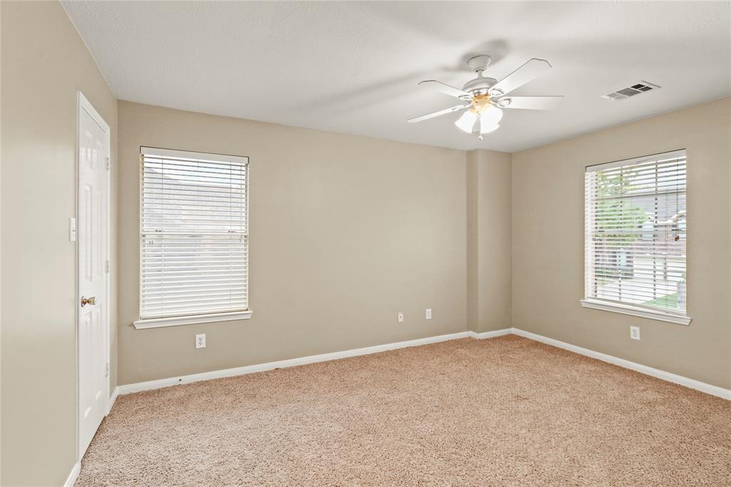10807 Oak Bayou Lane, Houston, Texas image 32