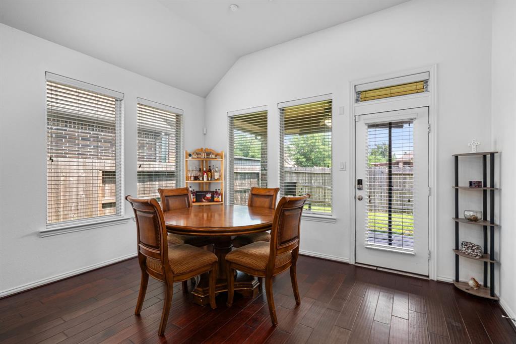 6006 Hedgepark Drive, Richmond, Texas image 8