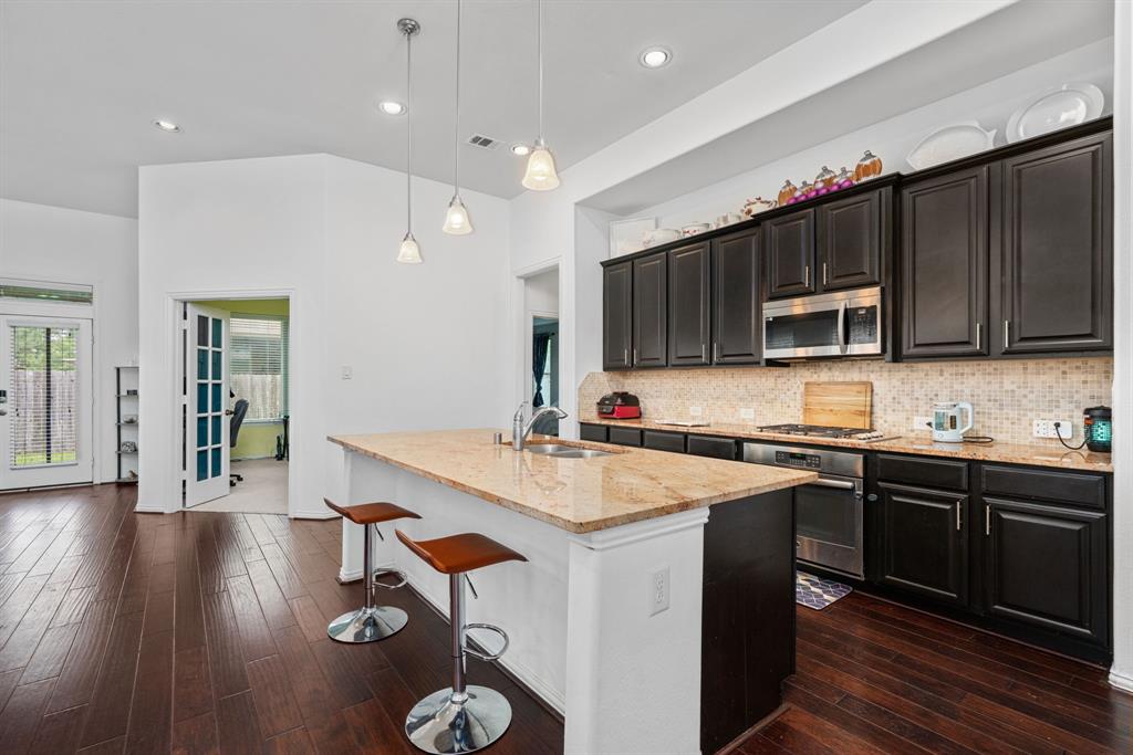 6006 Hedgepark Drive, Richmond, Texas image 4