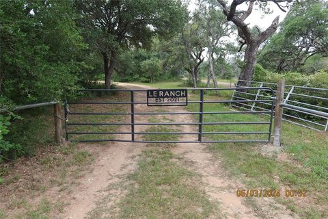 1839 CR 103 Columbus TX 78934