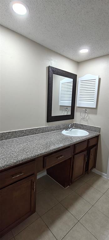 8295 Sands Point Dr Drive, Houston, Texas image 19