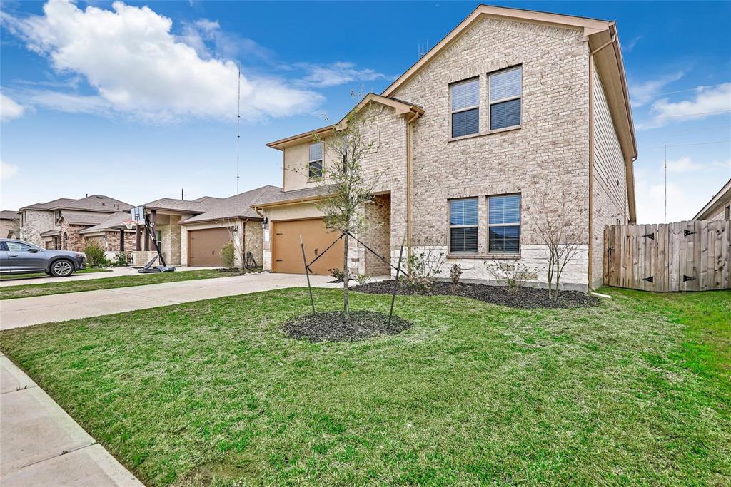 3427 Parker Trace Drive, Missouri City, Texas image 4