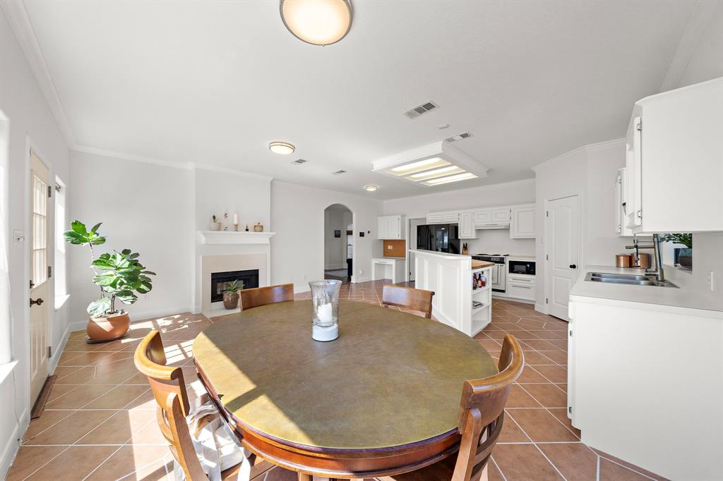 118 Camilla Cir Cir, Bellville, Texas image 12