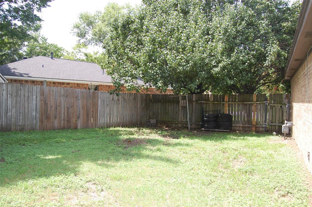 801 Braeswood Circle, Bryan, Texas image 7