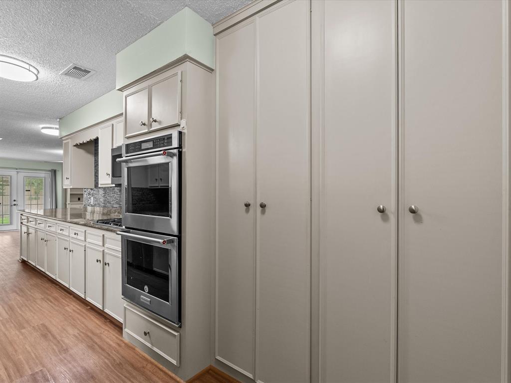 887 Silverpines Road, Houston, Texas image 12