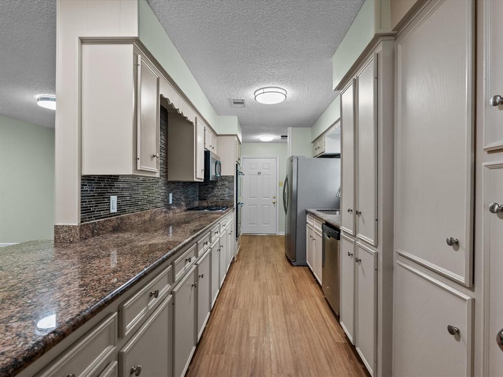 887 Silverpines Road, Houston, Texas image 8