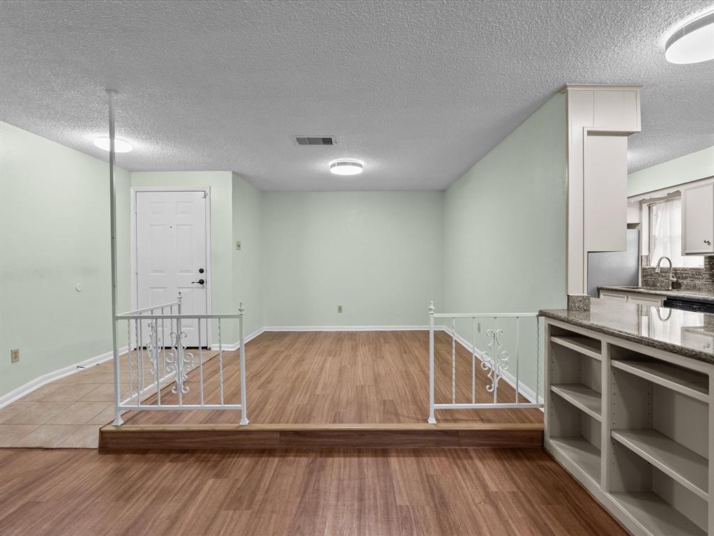 887 Silverpines Road, Houston, Texas image 13