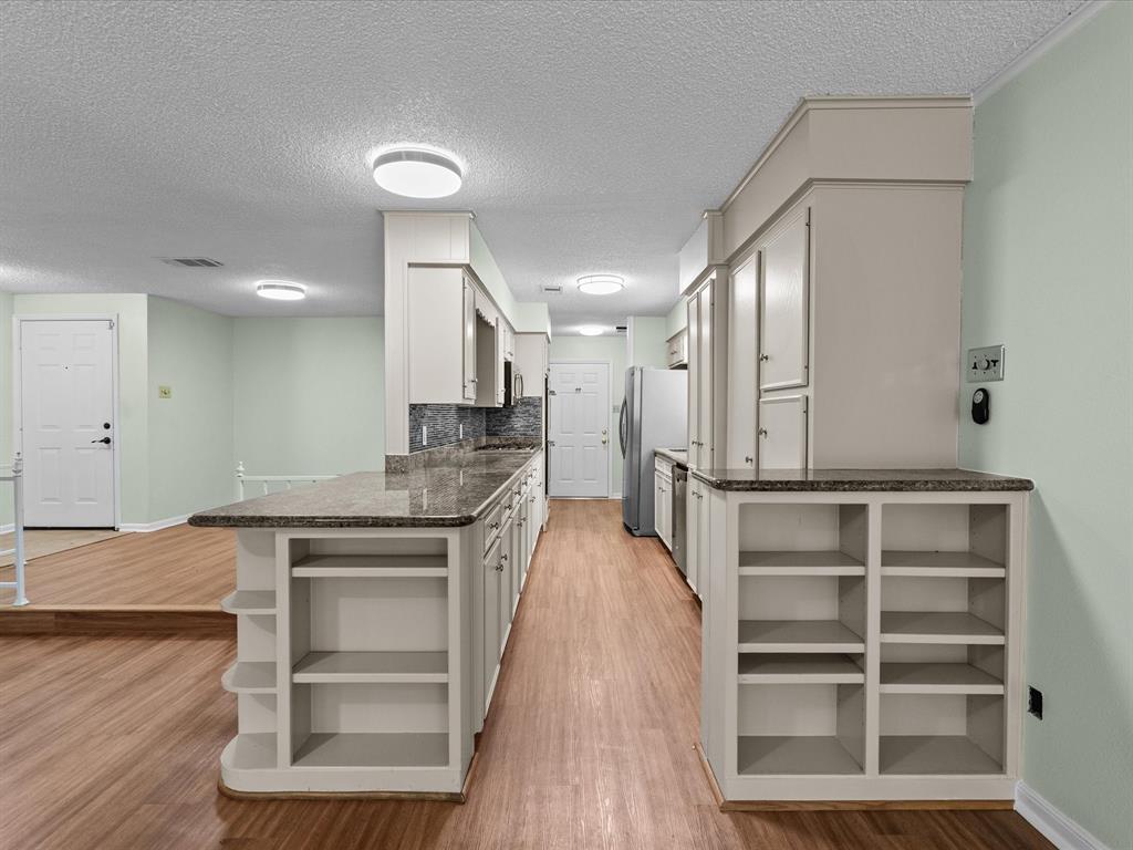887 Silverpines Road, Houston, Texas image 11