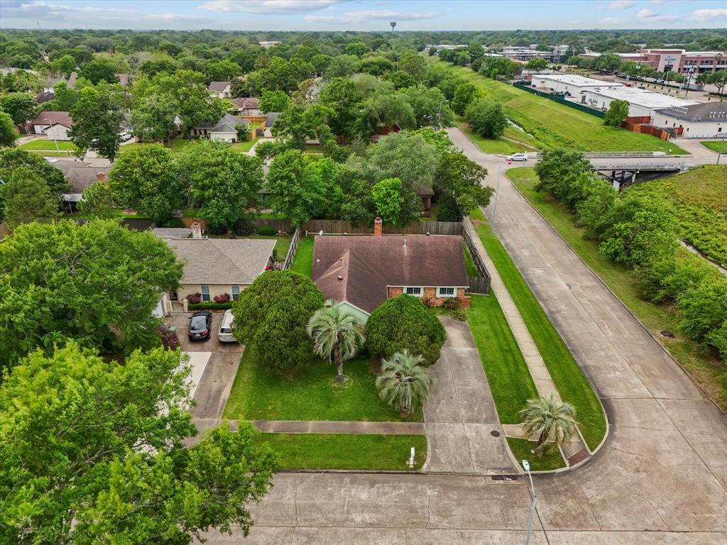 887 Silverpines Road, Houston, Texas image 32