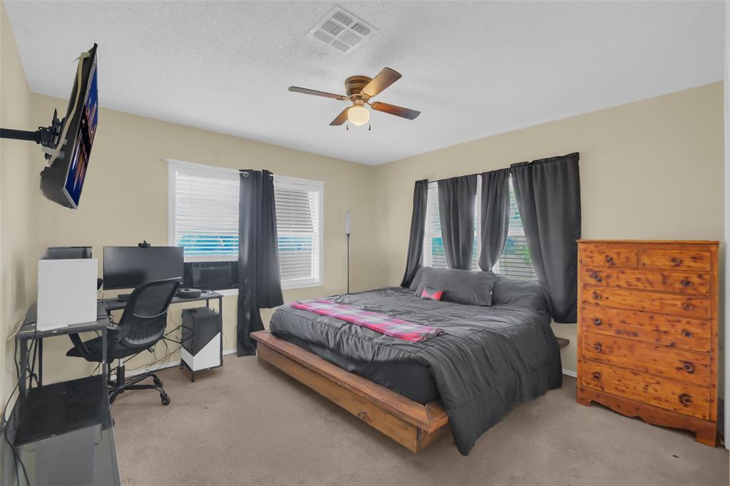 300 N Market Street, Louise, Texas image 14