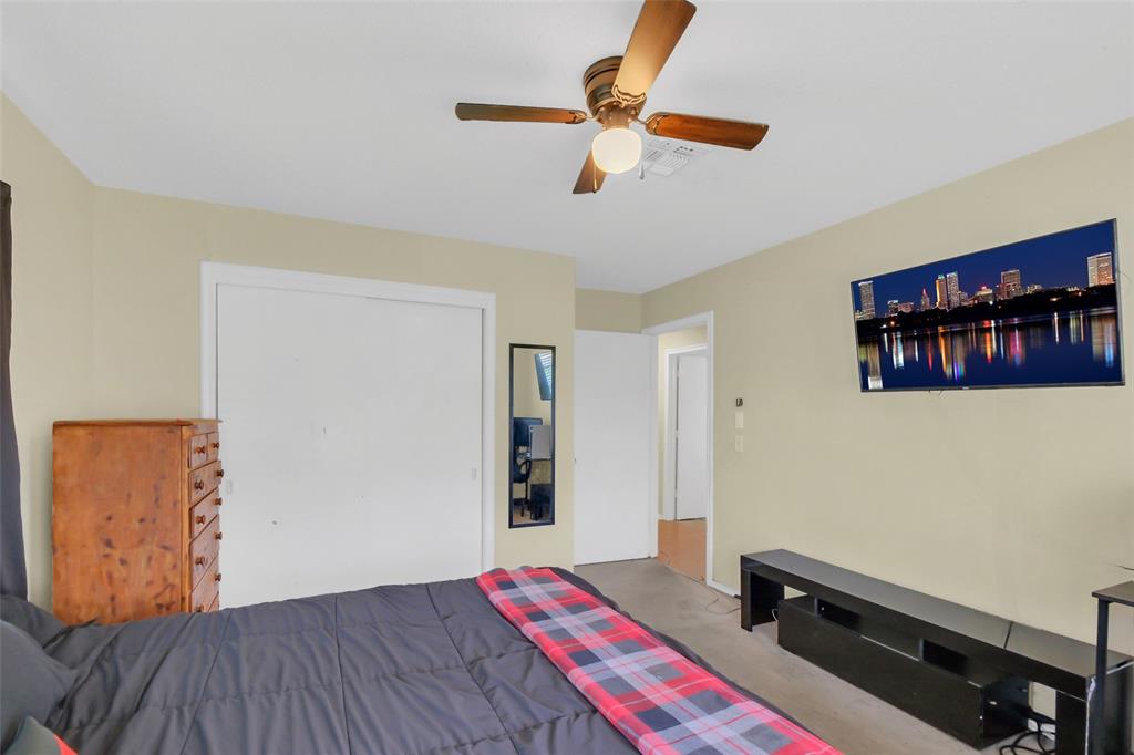 300 N Market Street, Louise, Texas image 15
