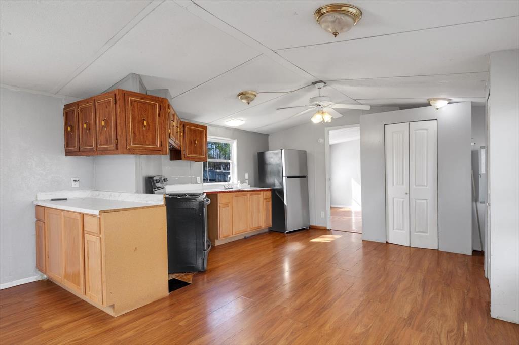 1867 County Road 3550, Cleveland, Texas image 10