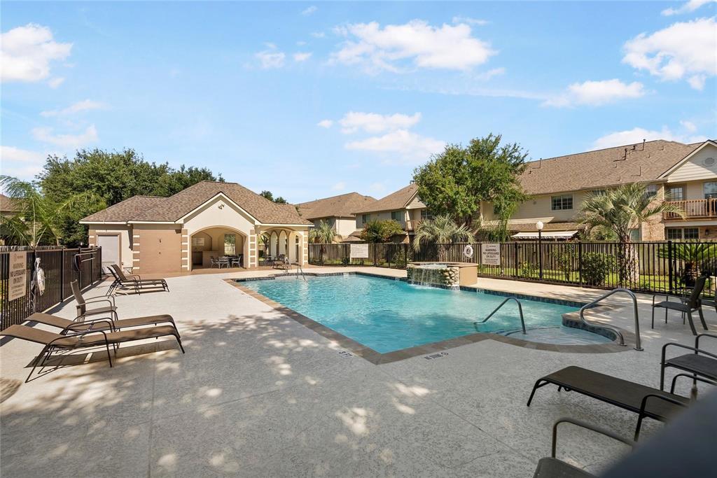 7603 S Linpar Court, Houston, Texas image 18