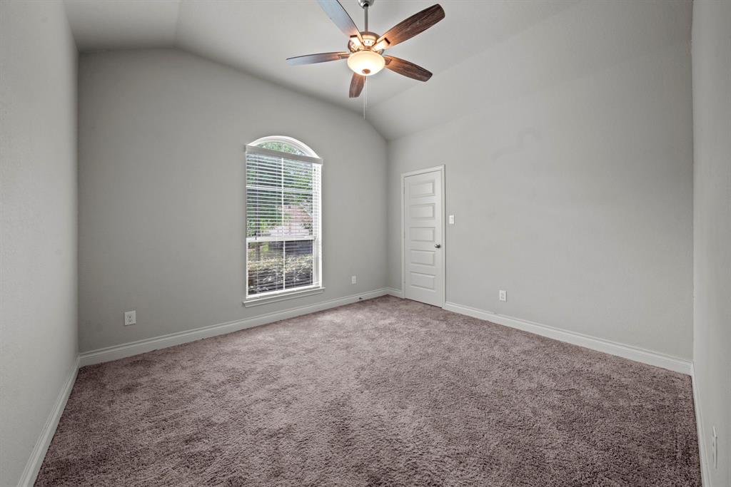 212 Red Petal Way, Conroe, Texas image 5