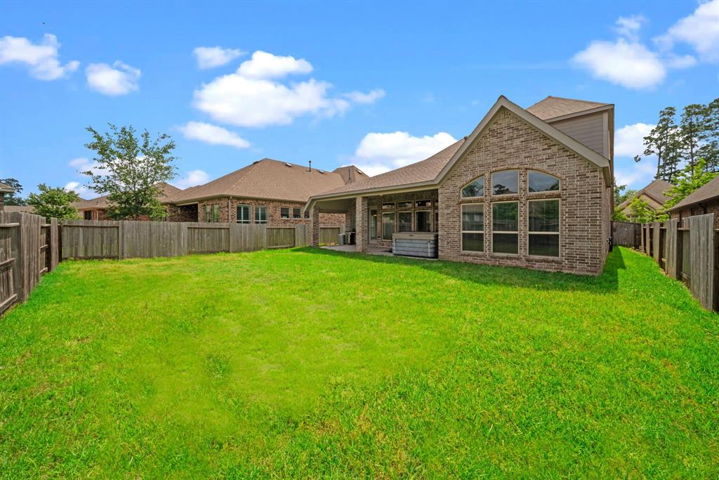 212 Red Petal Way, Conroe, Texas image 30