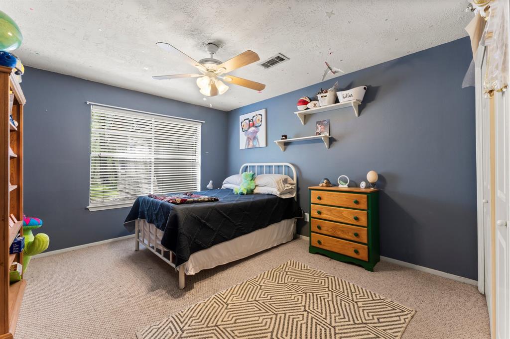 3027 Pine Acres Drive, Conroe, Texas image 21